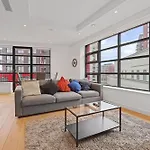 London Excel City Side Apartment